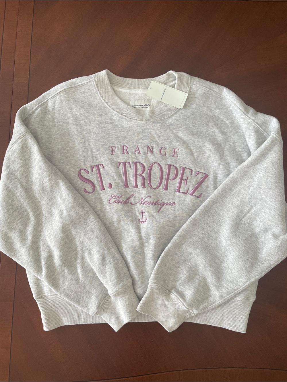 Abercrombie & Fitch Embroidered St. Tropez Cropped Crewneck - Light Gray
